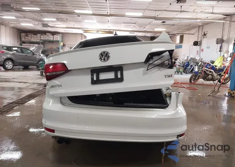 2016 Volkswagen Jetta 1.8T Sport из США, поврежденный, VIN 3VWD17AJ8GM412833